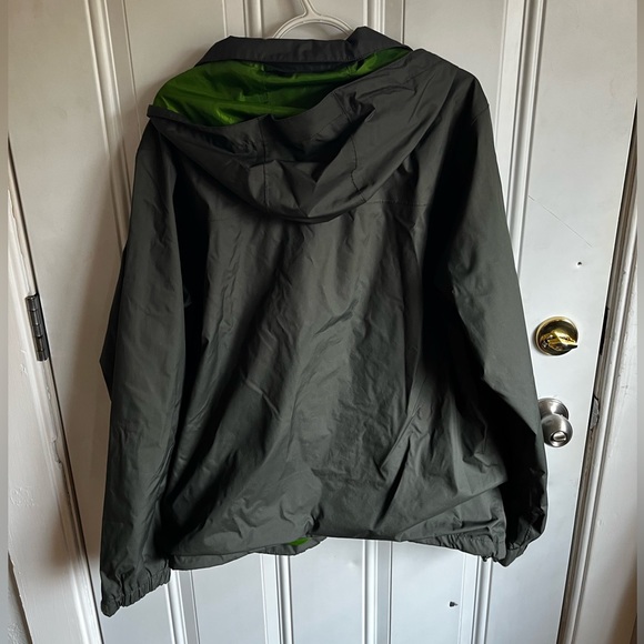 Eddie Bauer | Green Lightweight Jacket - Picture 7 of 9
